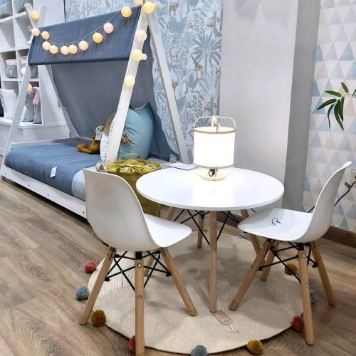 Mesitas y sillas infantiles